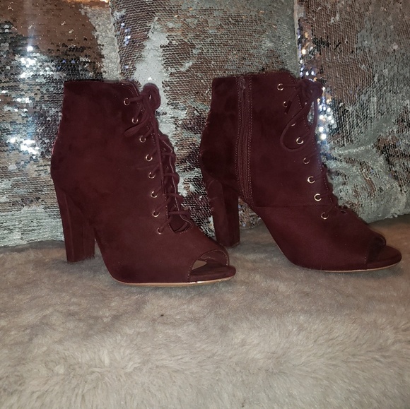 Classy heels - Picture 3 of 4